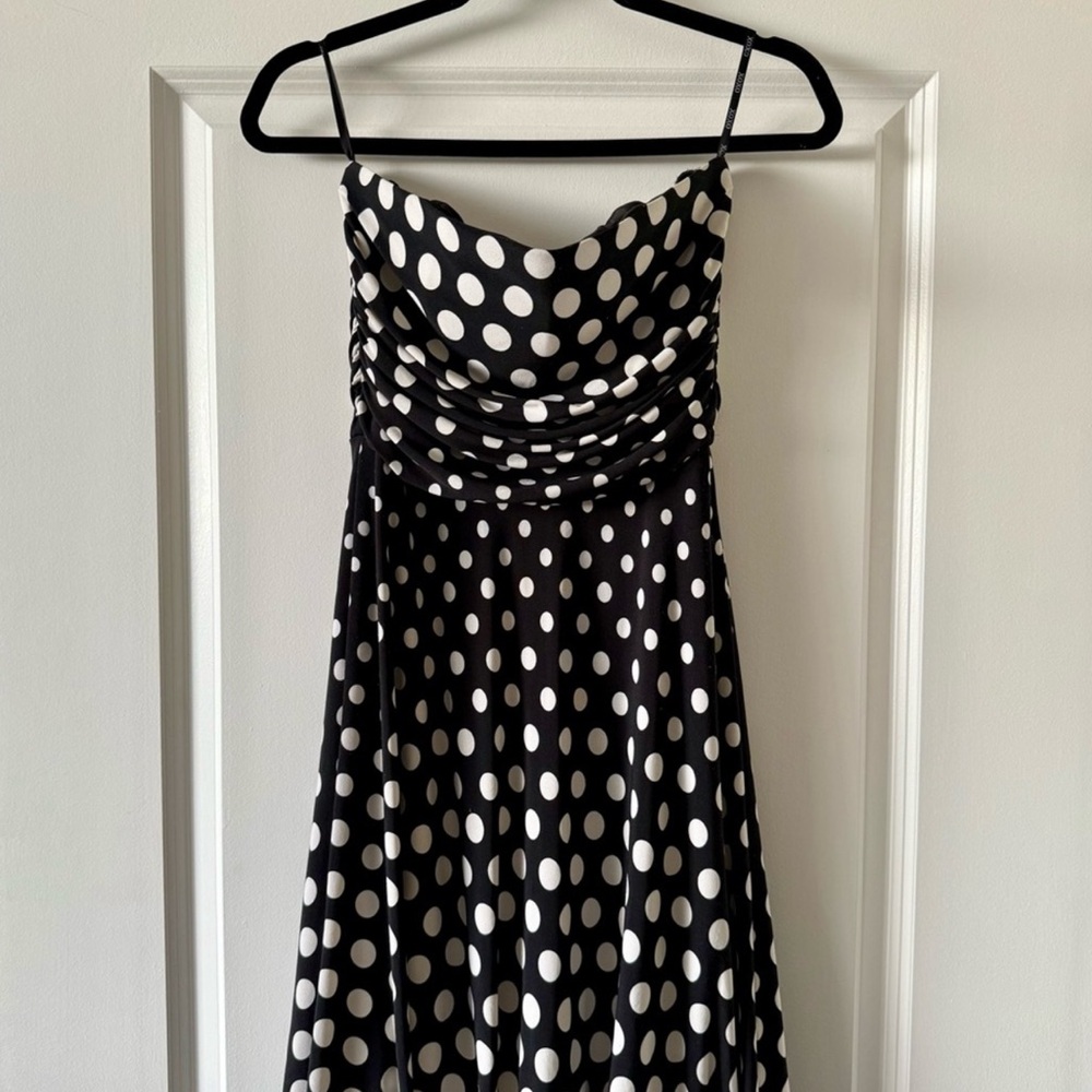 PULL ON!! Elegant Black and White pull on Polka Dot Dress on trend